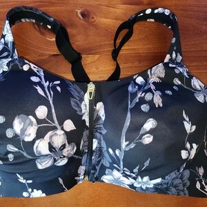 Victoria Secret  Sports Bra Maximum support 38DDD